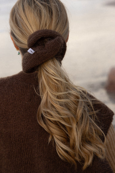 Melody Mohäär Scrunchie Šokolaad