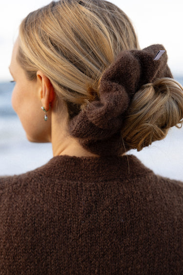 Melody Mohäär Scrunchie Šokolaad