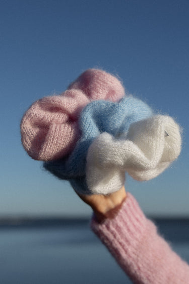 Melody Mohääri Scrunchie Roosa