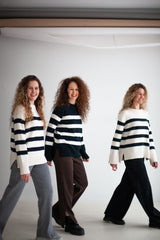 Marina dryžuotas 100% merino vilnos megztinis Juodas